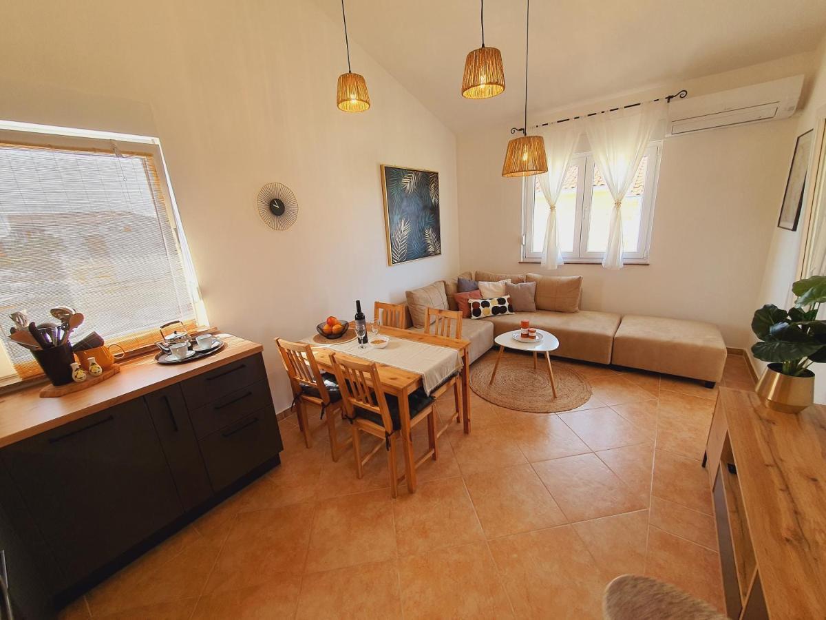 Apartman Mila Barbat na Rabu Buitenkant foto